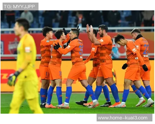 回顾2001年天津泰达与山东鲁能的经典对决与历史意义